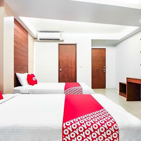 Oyo 307 Baan Udom Hotel กรุงเทพมหานคร ภายนอก รูปภาพ