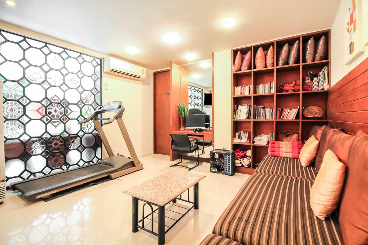 Oyo 307 Baan Udom Hotel กรุงเทพมหานคร ภายนอก รูปภาพ