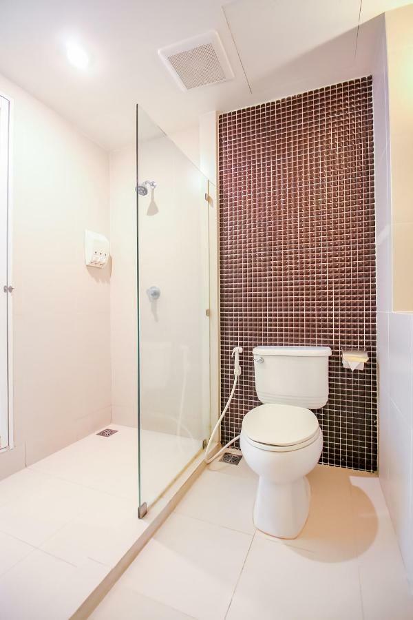 Oyo 307 Baan Udom Hotel กรุงเทพมหานคร ภายนอก รูปภาพ